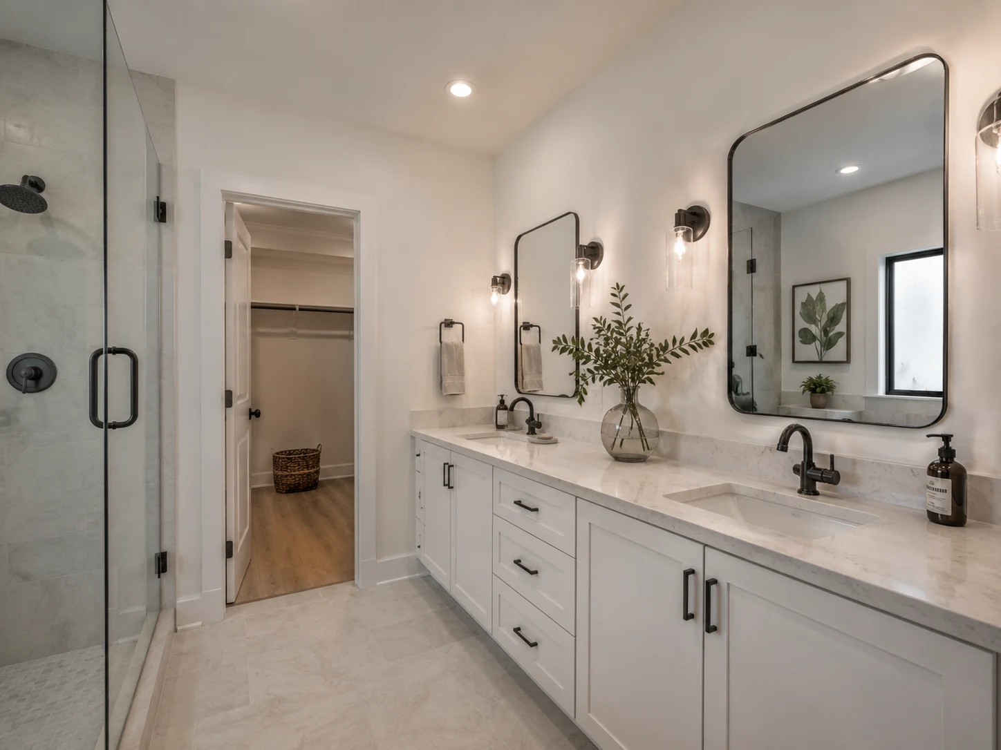 Hallway / common bath